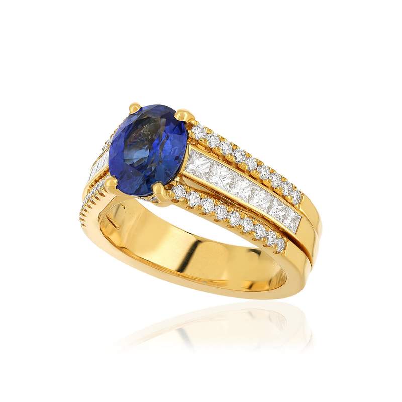 750 yellow gold ring with sapphire and diamond - view D1