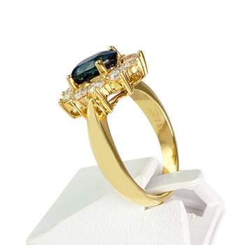 750 goud gele saffier en diamanten ring