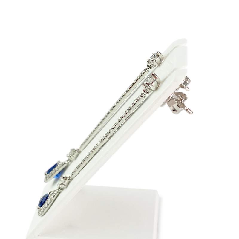 Boucles d'oreilles or 750 blanc saphir et diamant - vue 2
