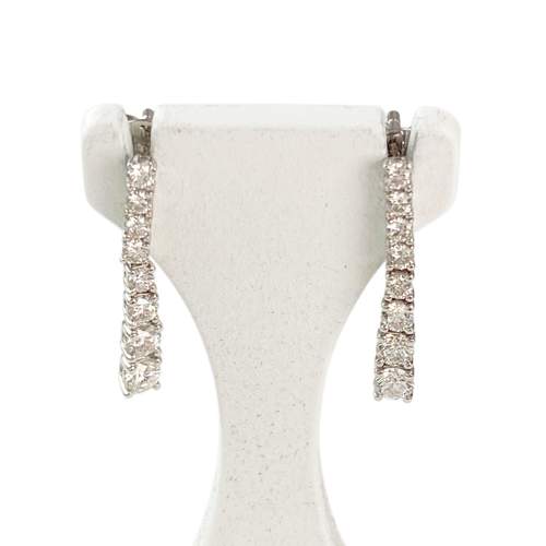 750 white gold diamond earrings