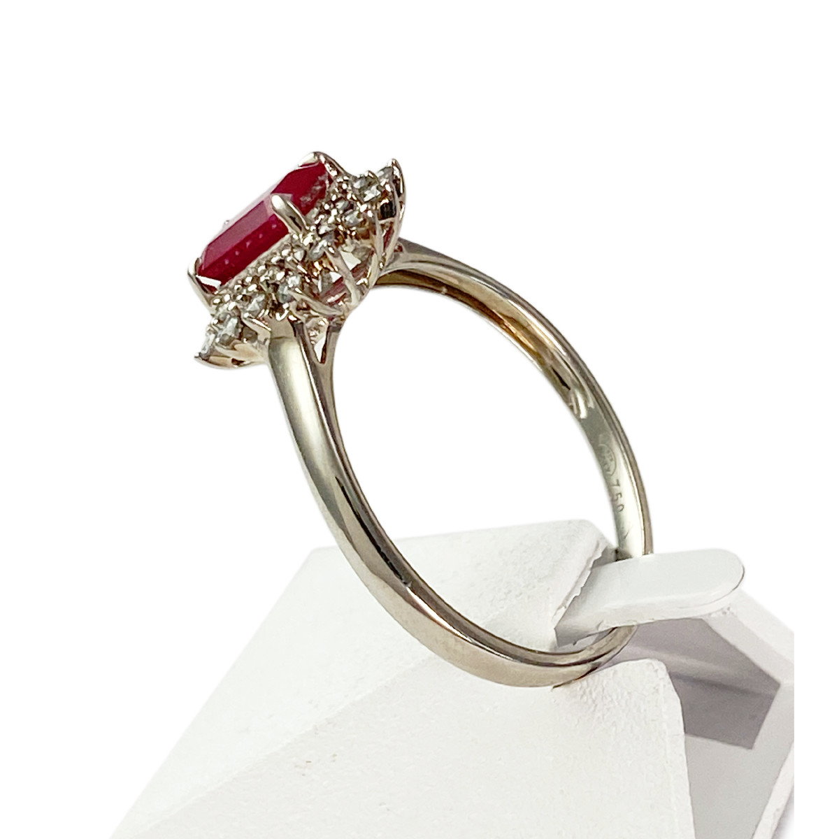 Bague or 750 blanc rubis et diamant - vue 2