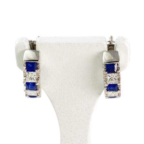 Boucles d oreilles or 750 blanc saphir et diamant