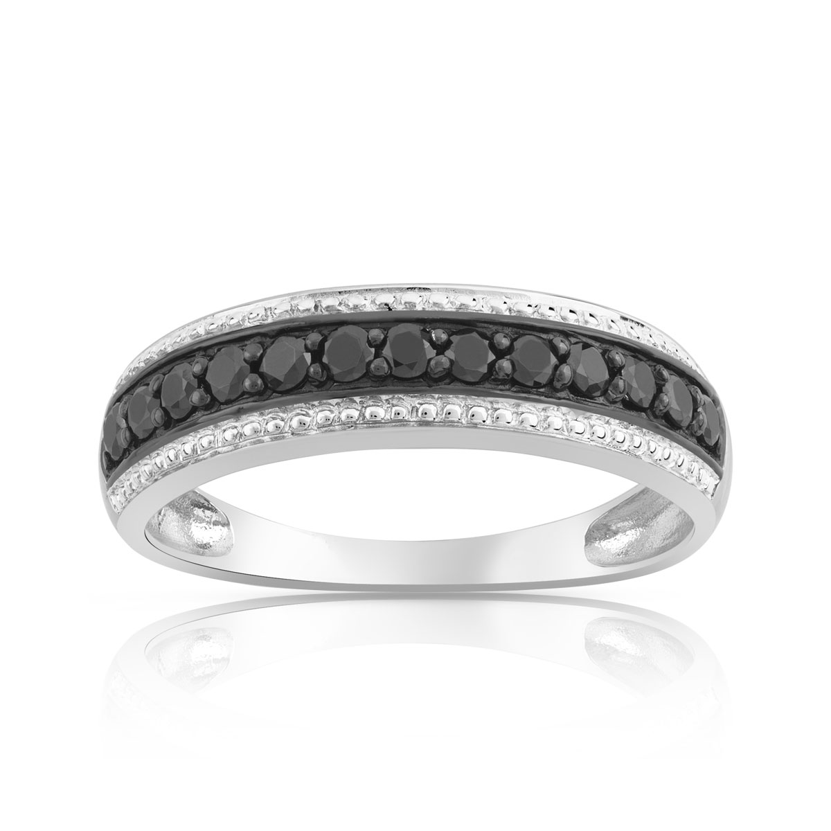 750 white gold ring with treated black diamonds