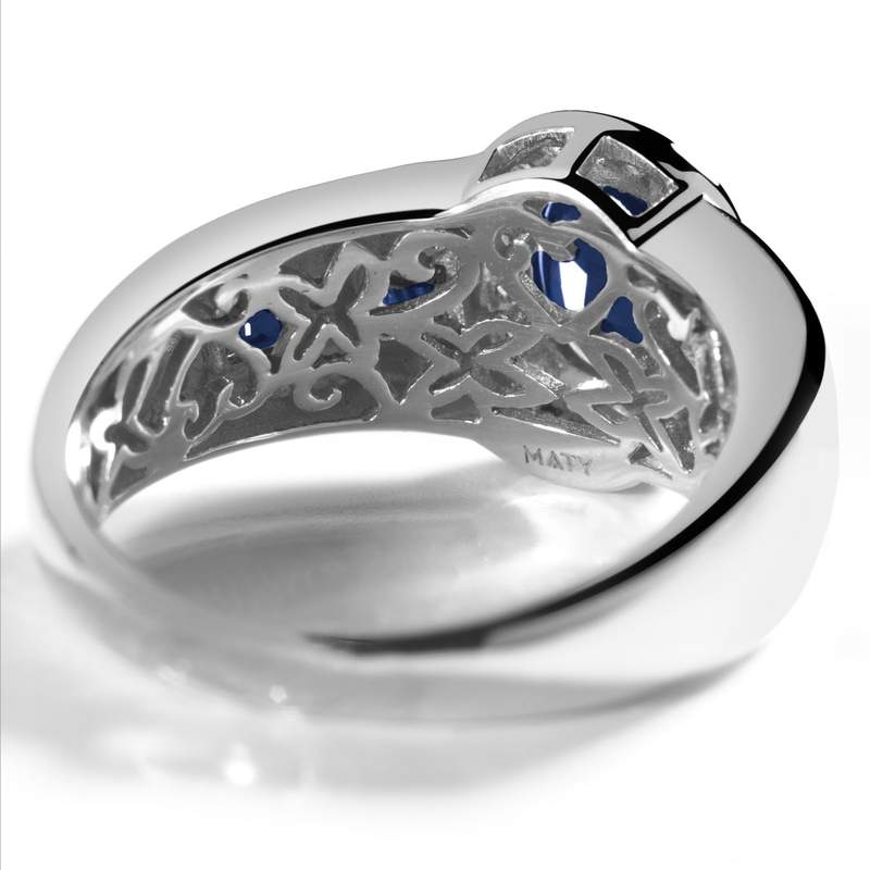 Bague or 750 blanc ovale saphirs et diamants - vue D1