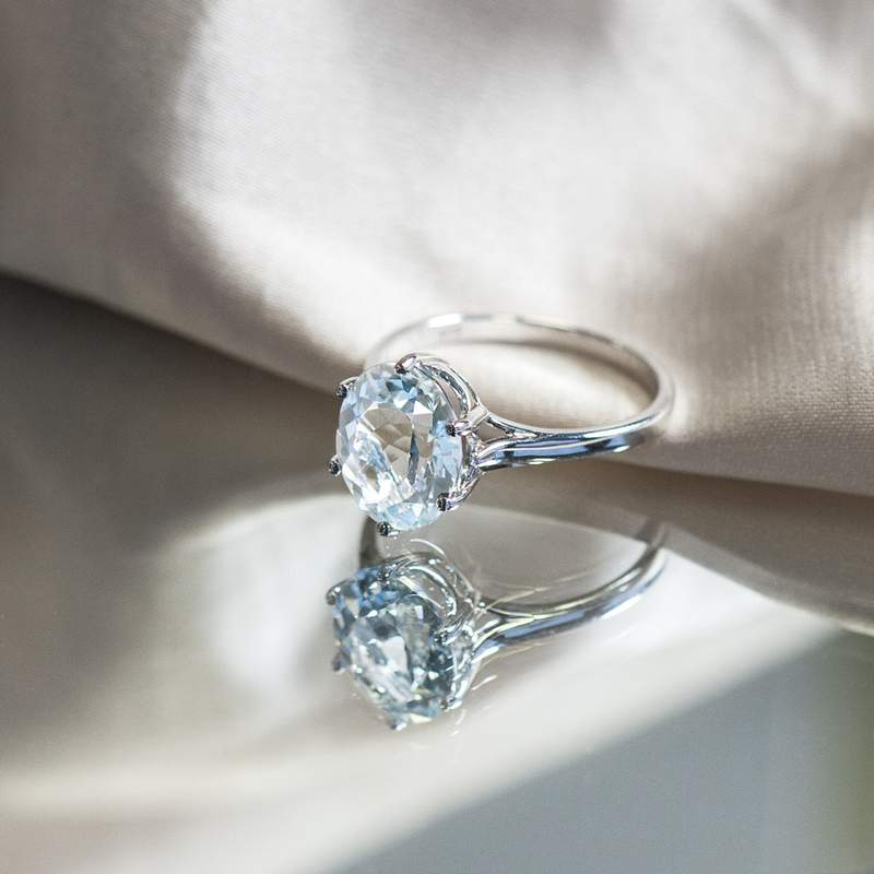 Bague or 375 blanc aigue-marine ovale - vue D3