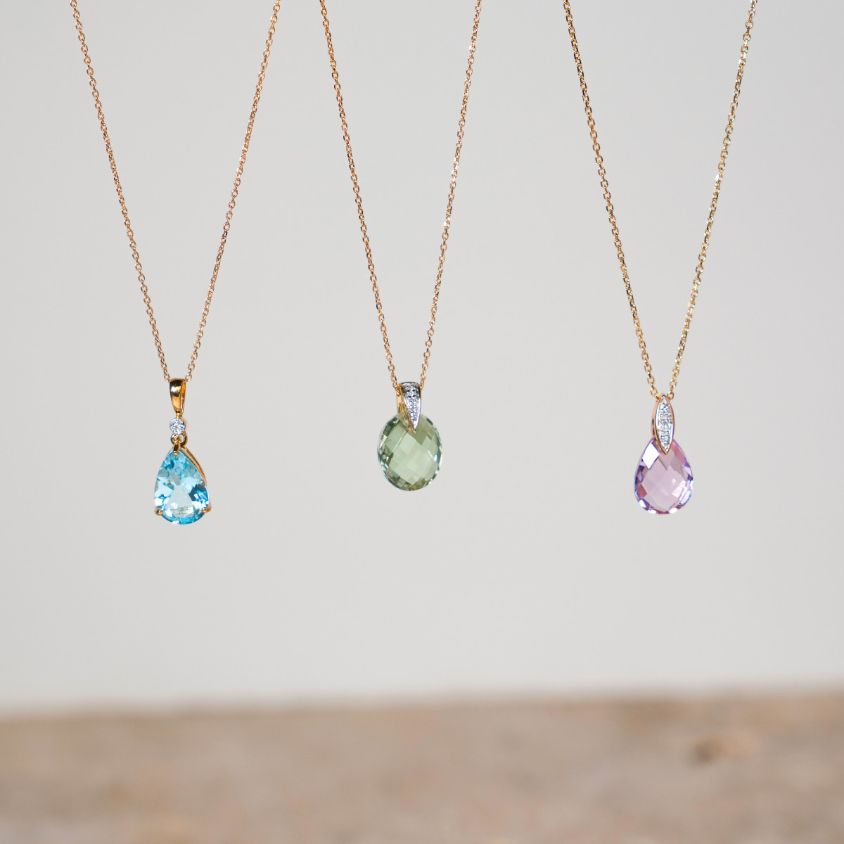 2-tone green quartz and diamond pendant in 375 gold - view D1