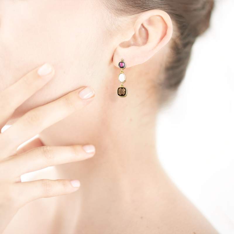 Boucles d'oreilles or 375 jaune pendants pierres fines - vue porté 1