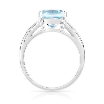 375 white gold ring with square-cut blue topaz and diamonds