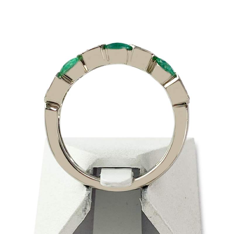 Bague or 750 blanc emeraude diamant - vue 3
