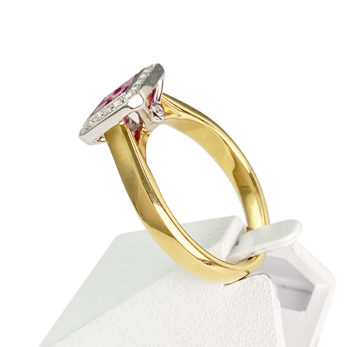 2-tone gold ring with rubies and diamonds - view 2