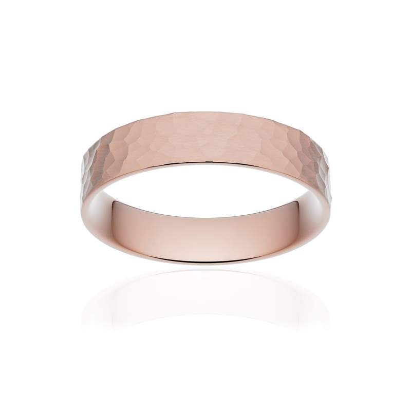 Alliance classique ruban plat confort or 750 rose martelé 4,5 mm - vue 1