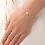 Bracelet LACOSTE acier doré - vue porté 1