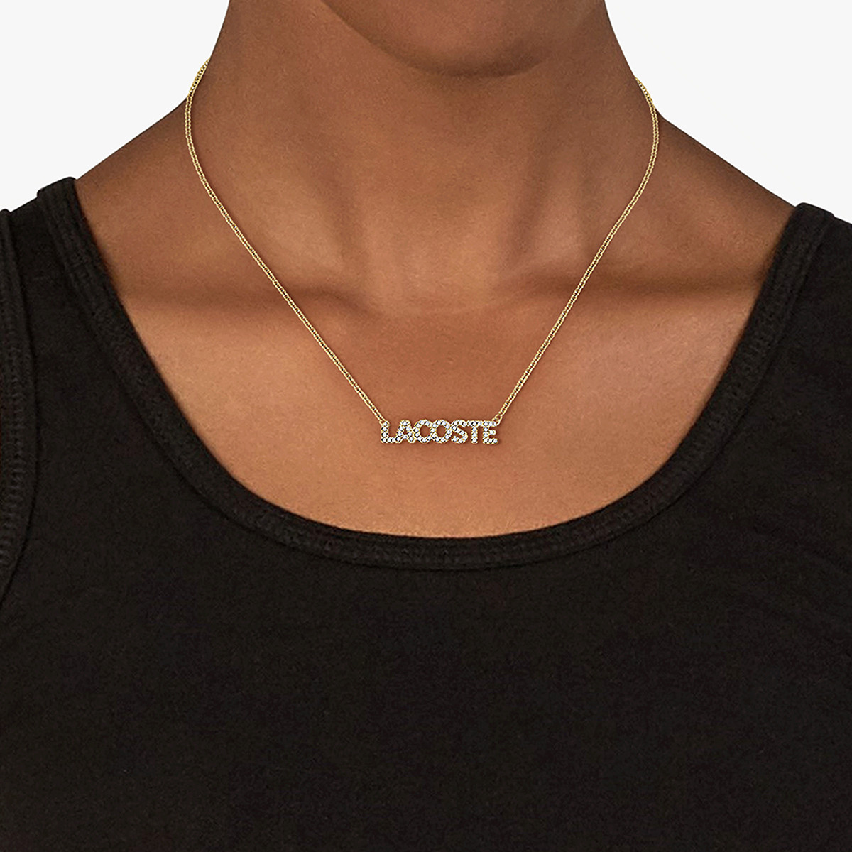 Collier LACOSTE acier doré - vue porté 1