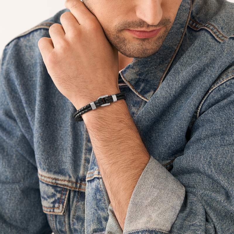 Bracelet FOSSIL acier cuir noir 19,5 cm - vue porté 2