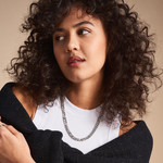 Collier FOSSIL Harlow Linear Texture acier inoxydable - vue porté 1