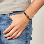 Bracelet FOSSIL acier cuir noir - vue porté 1