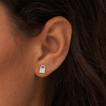 Boucles d'oreilles FOSSIL argent 925 cadenas et zirconias - vue porté 1