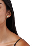 Boucles d'oreilles MICHAEL KORS argent 925 doré zirconias - vue porté 1