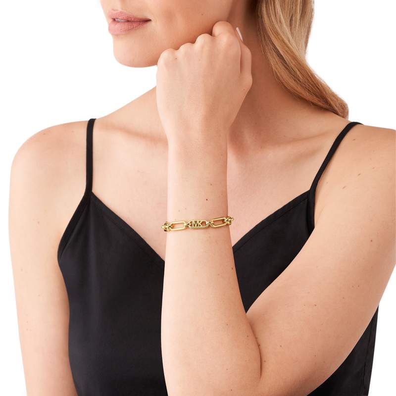 Bracelet MICHAEL KORS laiton doré maille fantaisie 18 cm - vue porté 1