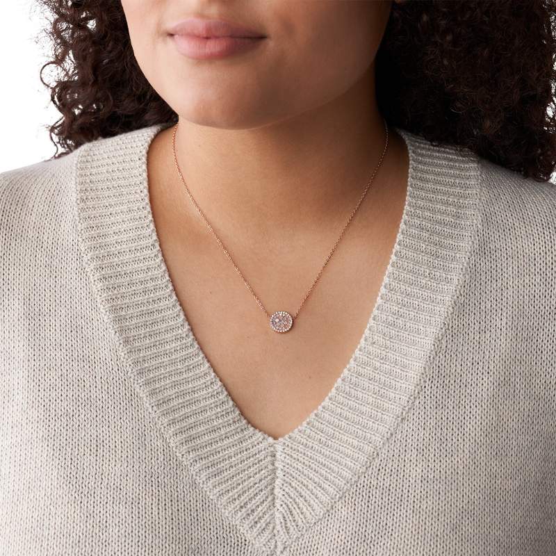 Collier FOSSIL acier inoxydable rosé nacres et zirconias 41 cm - vue porté 1