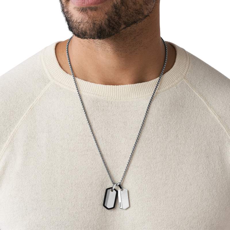 Collier FOSSIL acier inoxydable plaques militaires 61 cm - vue porté 1