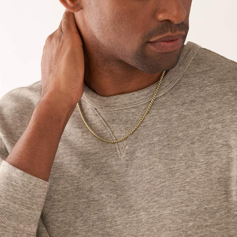Collier FOSSIL acier inoxydable doré 51 cm - vue porté 2