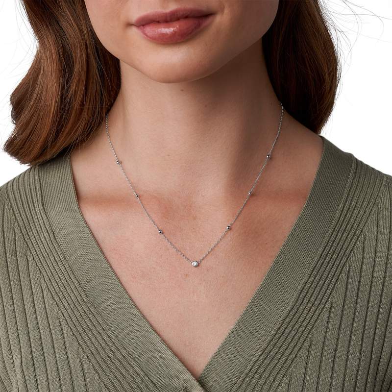 Collier FOSSIL argent 925 zirconias 45 cm - vue porté 1
