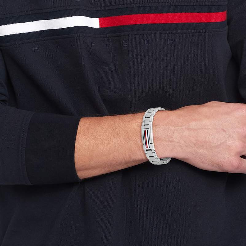 Bracelet acier gris - vue porté 1