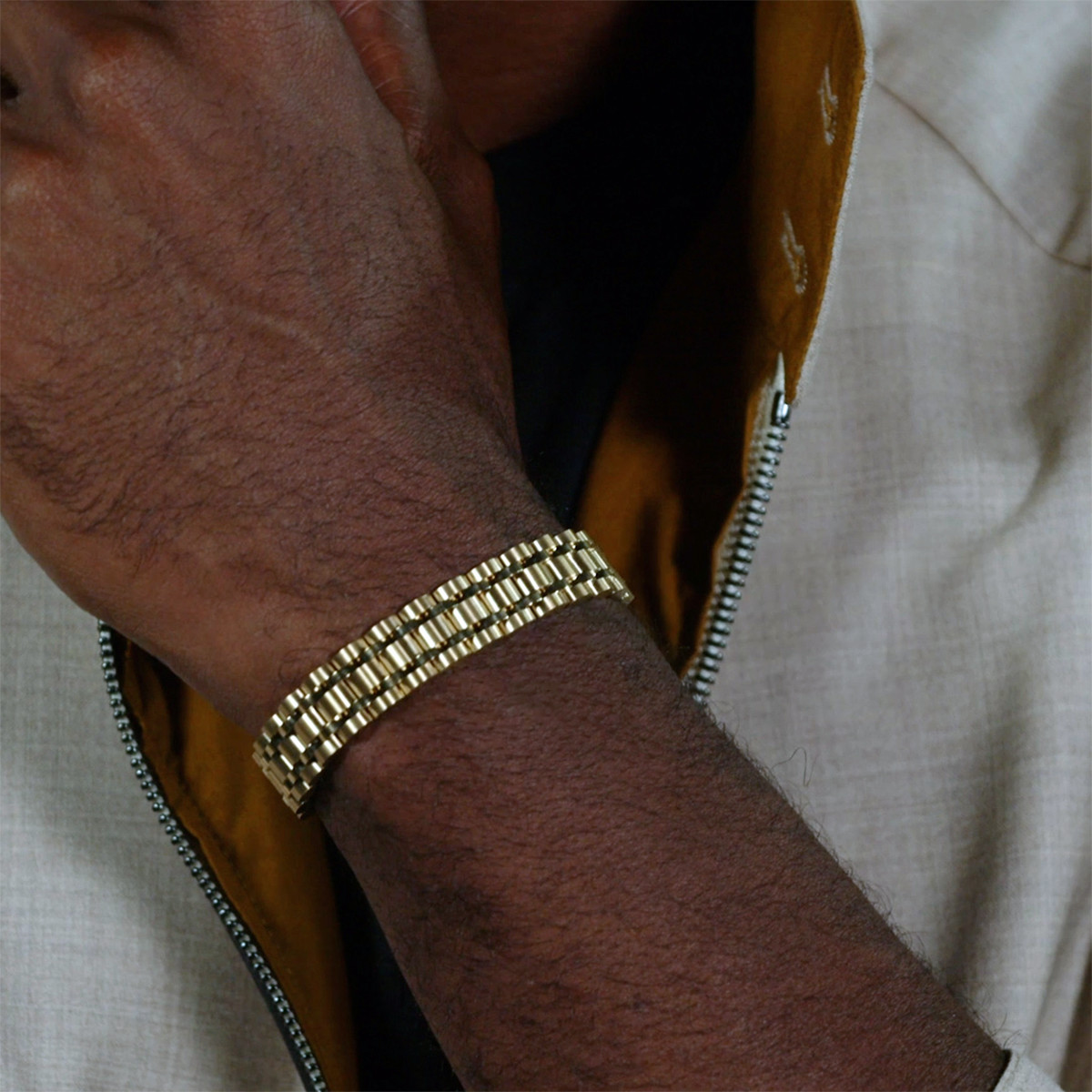 Bracelet acier doré jaune - vue porté 1
