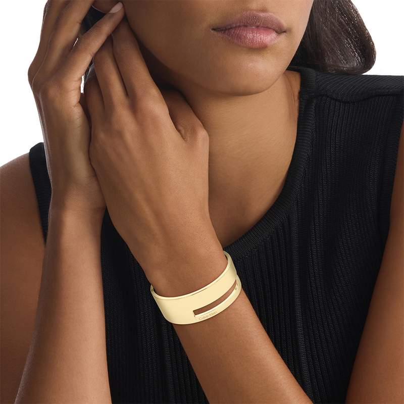 Bracelet CALVIN KLEIN acier doré - vue porté 1