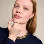 Collier FOSSIL acier inoxydable doré jaune 46cm - vue porté 1