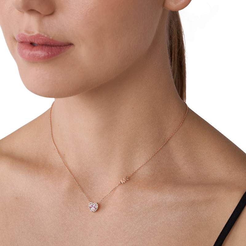 Collier MICHAEL KORS argent doré rose oxyde de zirconiums longueur 46cm - vue porté 1