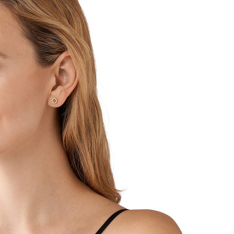 Boucles d'oreille MICHAEL KORS argent doré jaune oxyde de zirconiums - vue porté 1
