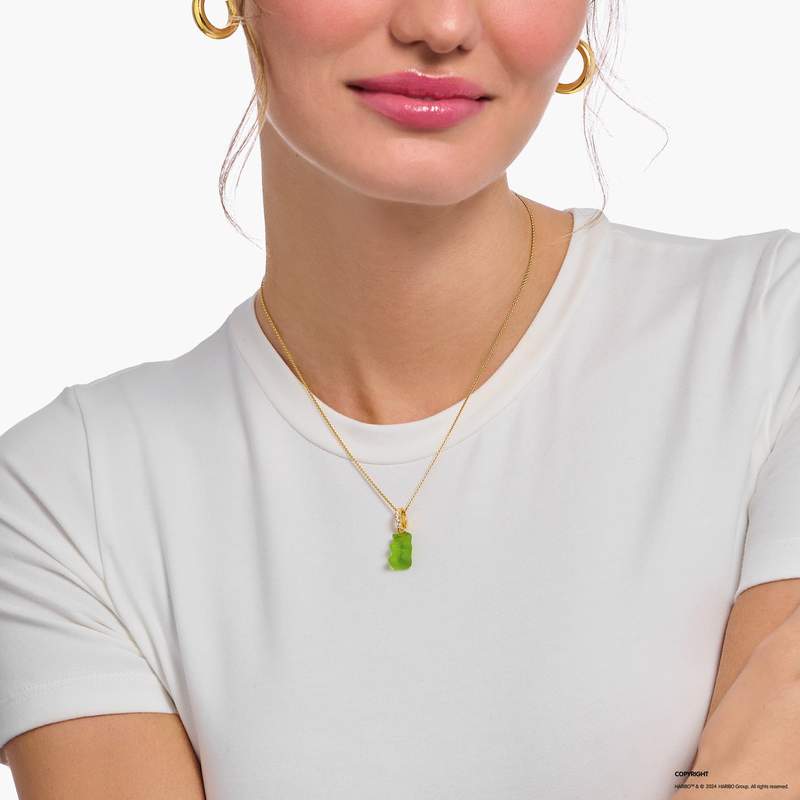 Collier argent doré jaune avec Ours HARIBO vert et pierres - vue porté 1