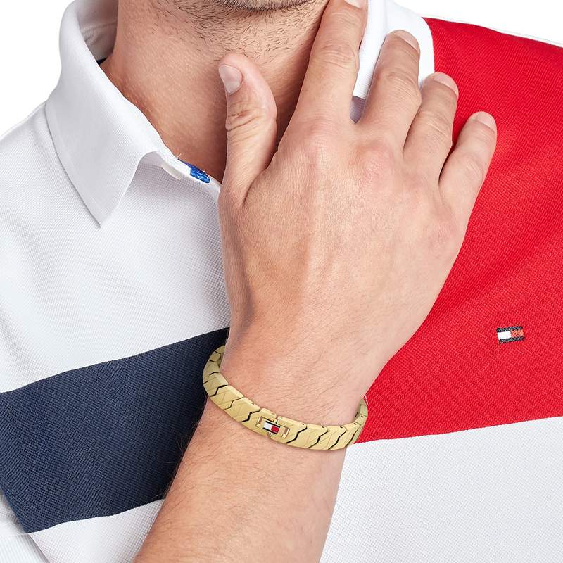 Bracelet TOMMY HILFIGER acier doré longueur 19 cm - vue porté 1