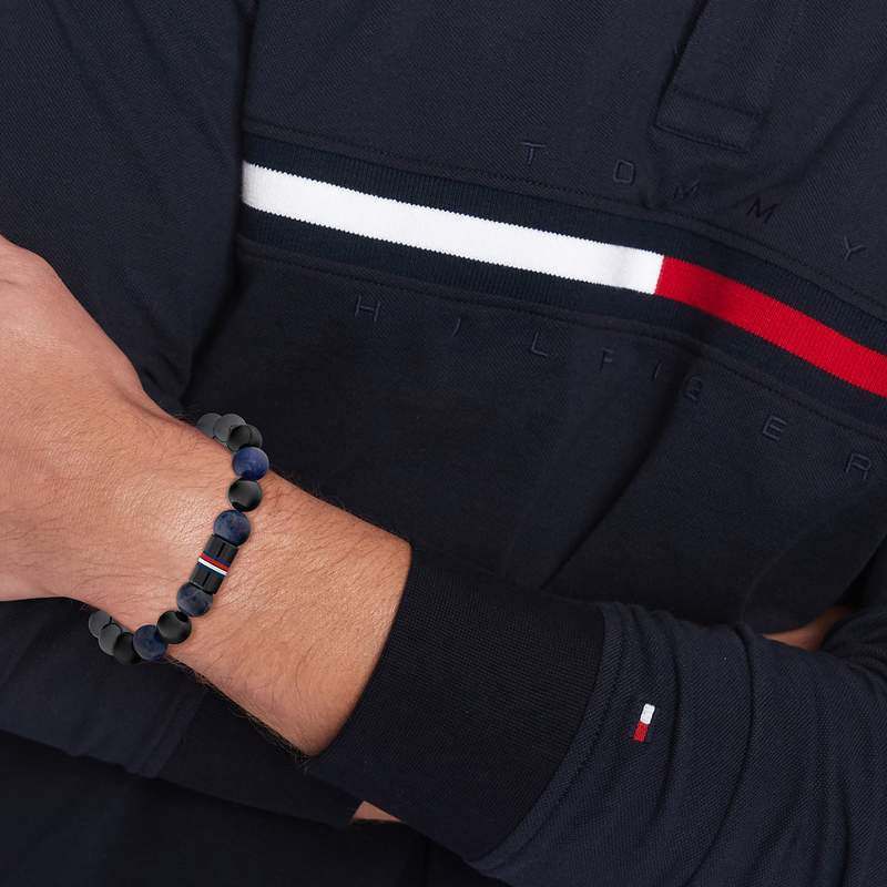 Bracelet TOMMY HILFIGER Jameson perles gris bleu longueur 19 cm - vue porté 1