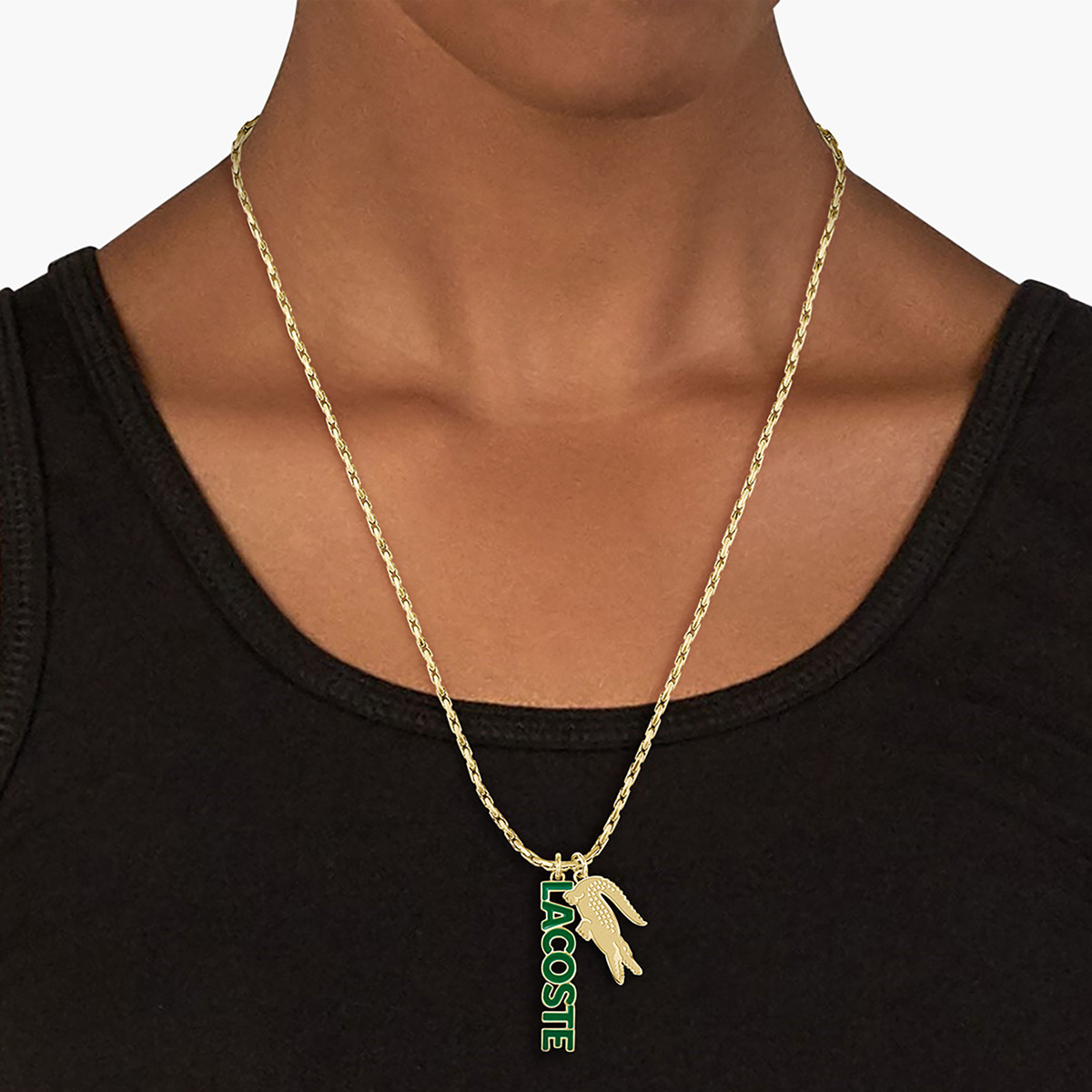 Collier LACOSTE umpire acier doré vert longueur 60 cm - vue porté 1