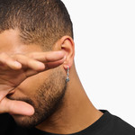 Boucle d'oreille individuelle THOMAS SABO argent motif rose - vue porté 2