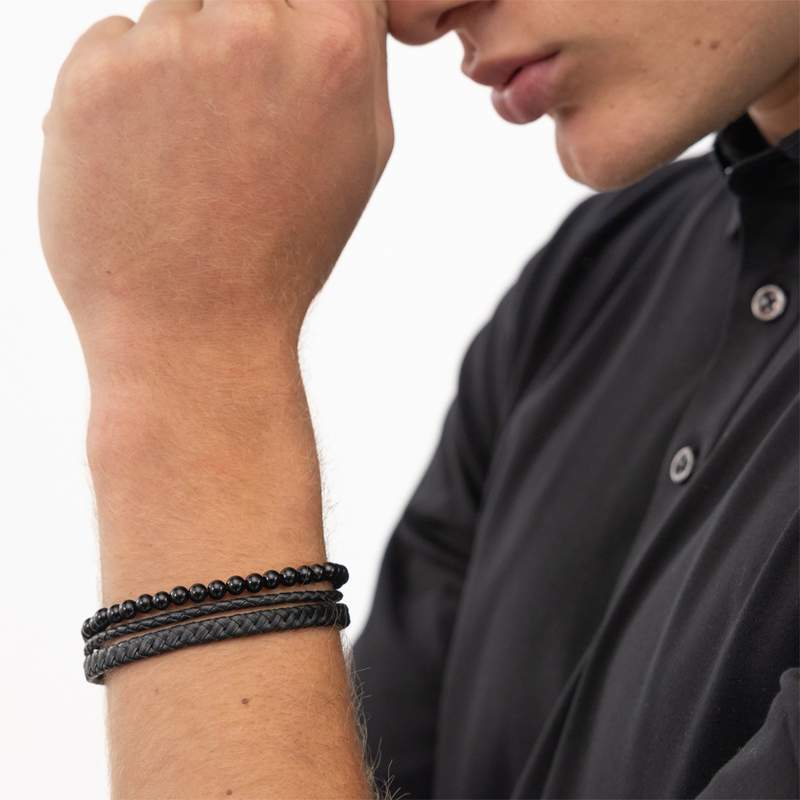 Bracelet BOSS SPHERE MIXED cuir noir - vue porté 1