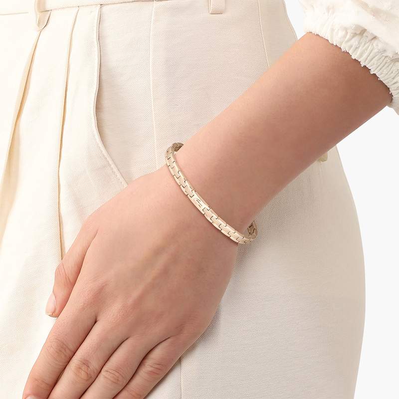 Bracelet LACOSTE METROPOLE acier inoxydable rose - vue porté 1