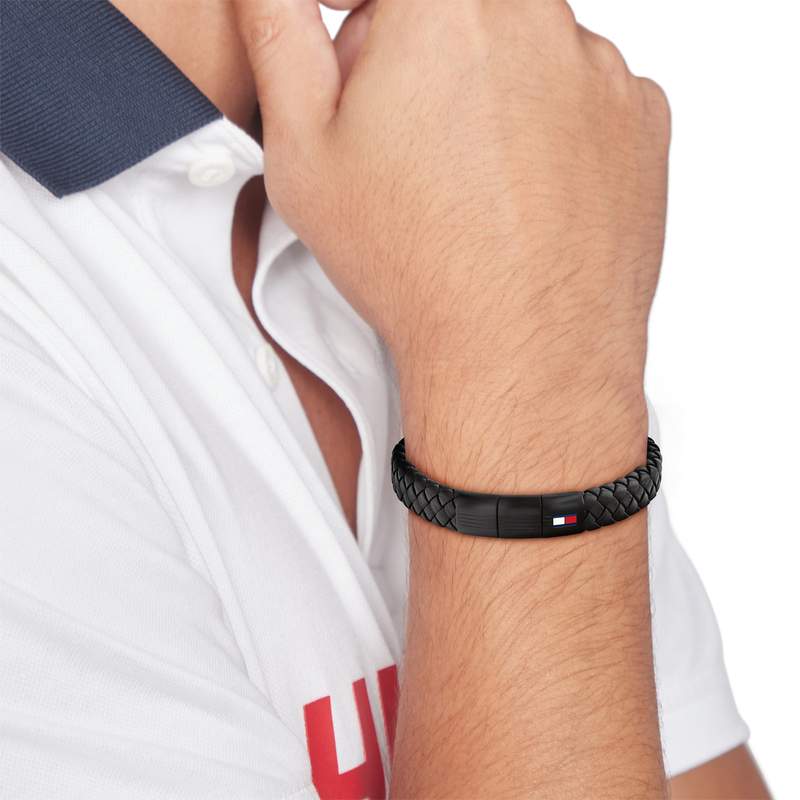 Armband TOMMY HILFIGER BRAIDED METAL zwart leer - gedragen 1