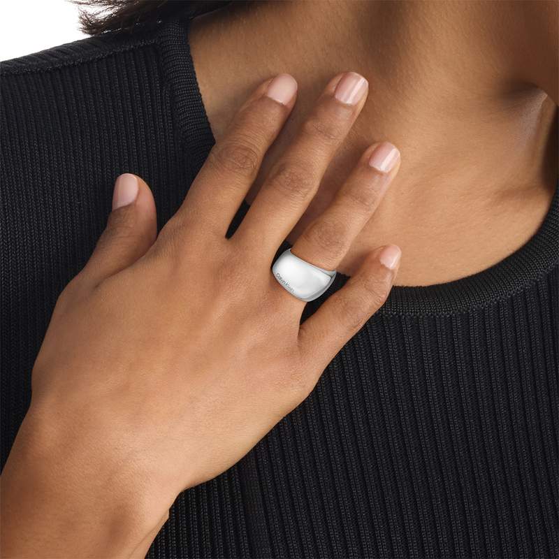 Bague CALVIN KLEIN distinctive icons acier - vue porté 1