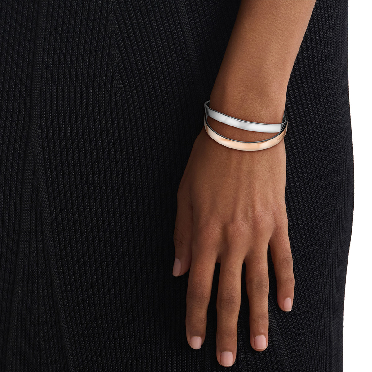 CALVIN KLEIN DISTINCTIVE ICONS tweekleurige stalen armband - gedragen 1 bekijken