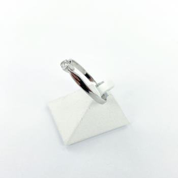 Solitaire tweedehands goud 750 witte diamant