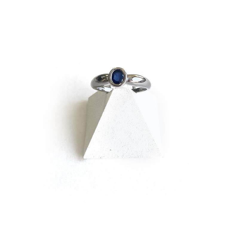 Pre-owned 750 white gold sapphire ring - view 1