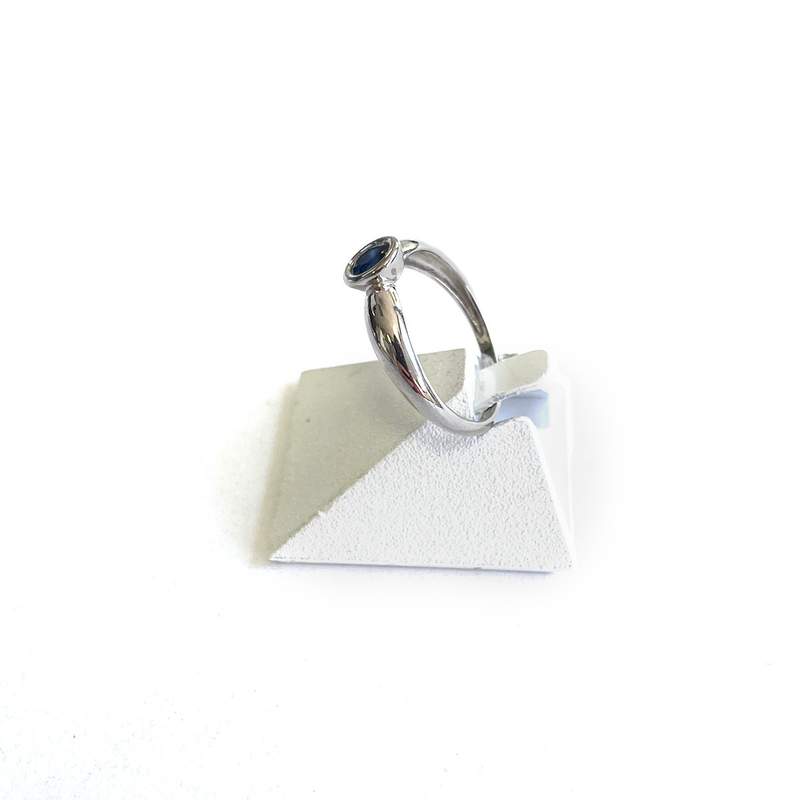 Pre-owned 18K white gold sapphire ring - view 2