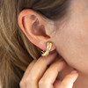 Boucles d'oreilles clips d'occasion or 750 jaune - vue Vporté 1