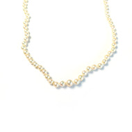 Collier d'occasion or 750 jaune perles de culture du japon 51 cm