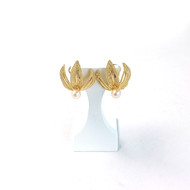 Boucles d'oreilles d'occasion or 750 jaune perles de culture du Japon blanches