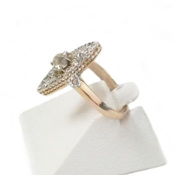 Tweedehands marquise ring in 750 geel goud, platina en diamanten